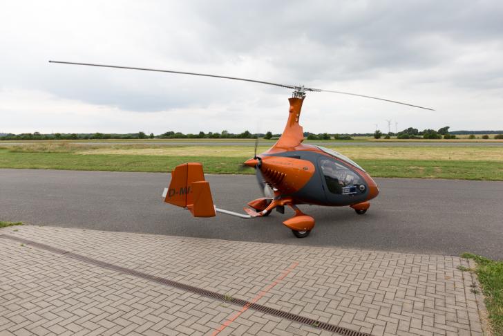 AutoGyro auf dem Rollfeld