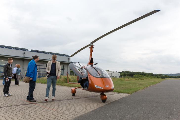 AutoGyro auf dem Rollfeld