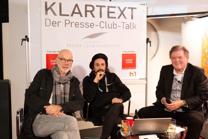 Uli Kniep (links) und Ecki Stieg (Mitte) mit Klaus Ritgen