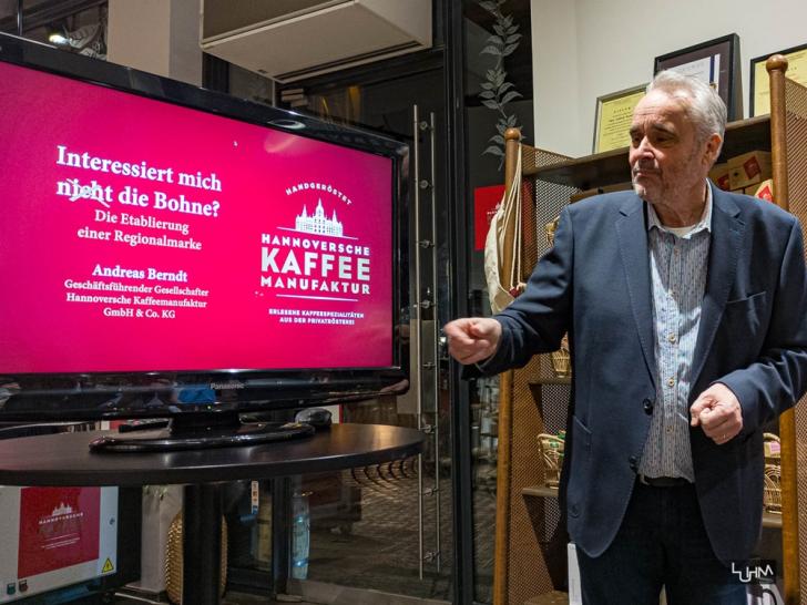 Andreas Berndt stellte seine Hannoversche Kaffeemanufaktur vor – Foto: Thorsten Luhm