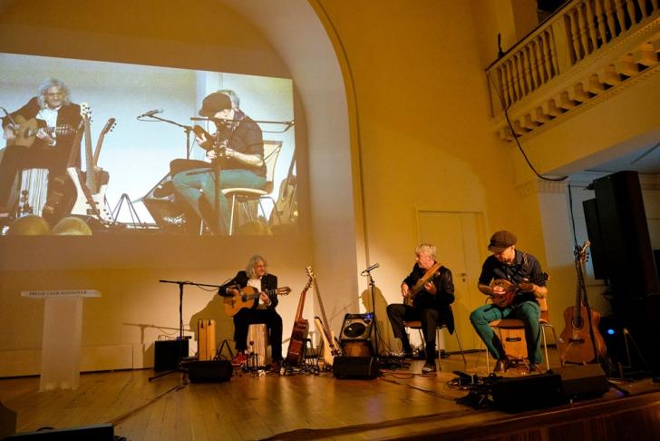 Musikalische Begleitung: "Acoustic Guitar Night"