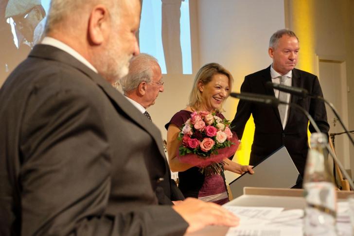 Preisträgerin Antje Boetius mit Kuratoriumsmitgliedern